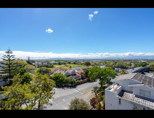 2 BEDROOM APARTMENT FOR SALE IN WYNBERG